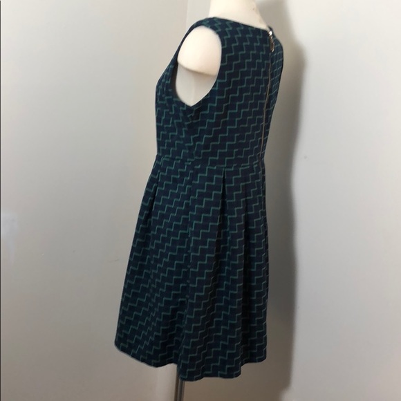 Soho Chick Zig Zag Dress - Picture 5 of 8